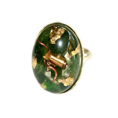 Bague Orgonite Cabochon Ovale 25x18 mm Aventurine Verte et Feuilles d'Or Support Argent 925 Pièce Unique N° BOA-AVT