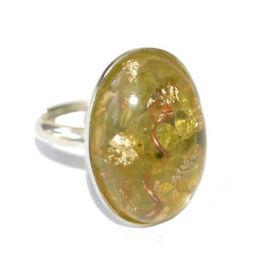 Bague Orgonite Cabochon Ovale 25x18 mm Péridot et Feuilles d'Or Support Argent 925 Pièce Unique N° BOA-PER-1