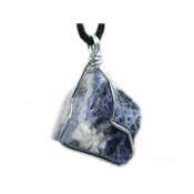 Pendentif Pierre Brute de Sodalite et fils en Métal Argenté