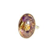 Bague Orgonite Cabochon Ovale 25x18 mm Améthyste et Feuilles d'Or Support Argent 925 Pièce Unique N° BOA-AMETH-02