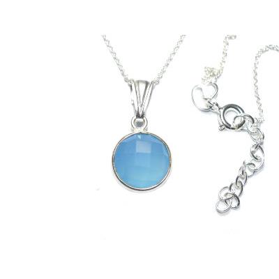 Pendentif Rond Pierre Facettée en Calcédoine bleue Monture et Chainette en Argent 925