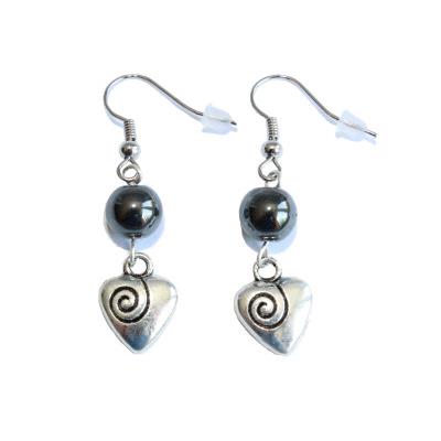 Boucles d'Oreilles Pierre Boule 8 mm en Hématite Coeur métal argenté