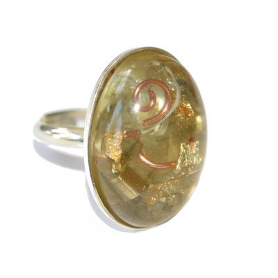 Bague Orgonite Cabochon Ovale 25x18 mm Labradorite et Feuilles d'Or Support Argent 925 Pièce Unique N° BOA-LABRA