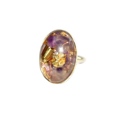 Bague Orgonite Cabochon Ovale 25x18 mm Améthyste et Feuilles d'Or Support Argent 925 Pièce Unique N° BOA-AMETH-02